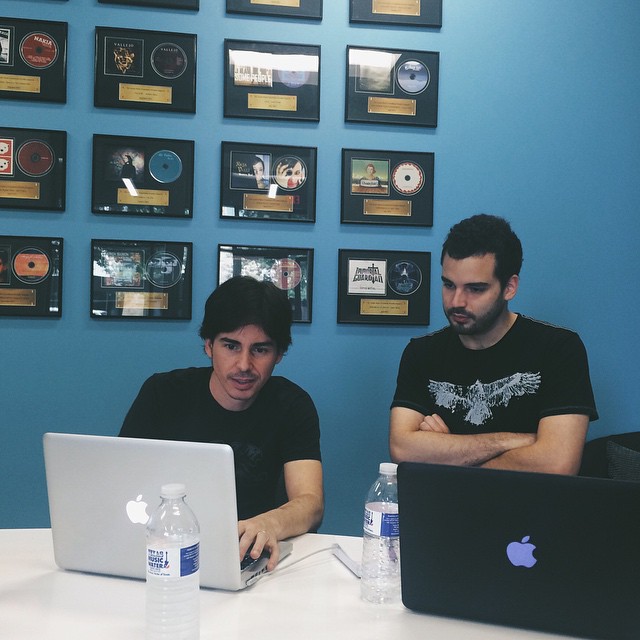 Musicians! Friendly reminder that we have new availability for our free consultations on our website! Here we have Alex with @thehalfways sharing some tour booking tips 🎶 #wehelpmusicians #atxmusic