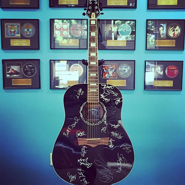 Tomorrow night is the last Wine Down of 2015! We are going out with a bang over at @acllive, presenting a performance by @quietcompanytx and @beecavesmusic! Stop by the AMF table on site for your chance to participate in our silent auction for this bad ass guitar autographed by @thedalewatson, @spoontheband, @bobschneidermusic, @garyclarkjr, #RayBenson, @rodriguez, #Vallejo, @quietcompanytx, #MonteMontgomery, and @nakia.
